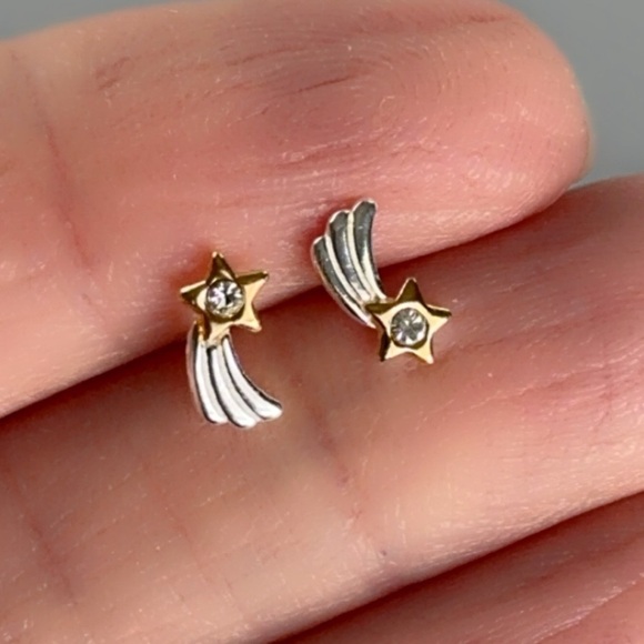 Sterling Silver Two Tone Shooting Star Studs - Picture 3 of 12